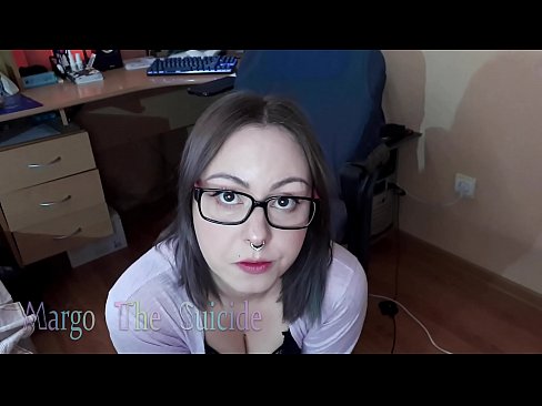❤️ Sexet pige med briller sutter Dildo dybt på kamera Fucking video at da.hentaisaturn.ru