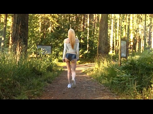 ❤️ Smuk kvinde bevæger sig langsomt, ikke nøgen video Fucking video at da.hentaisaturn.ru